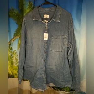 Universal Thread - Women's XXL Relaxed Denim Button Down Long Sleeve Shirt